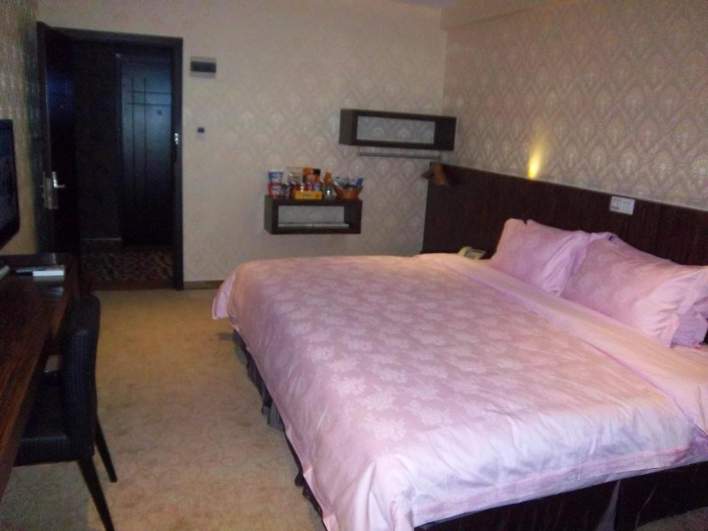 Shenzhen Luohu Art Hotel, Dongmen Shopping Center Стая снимка